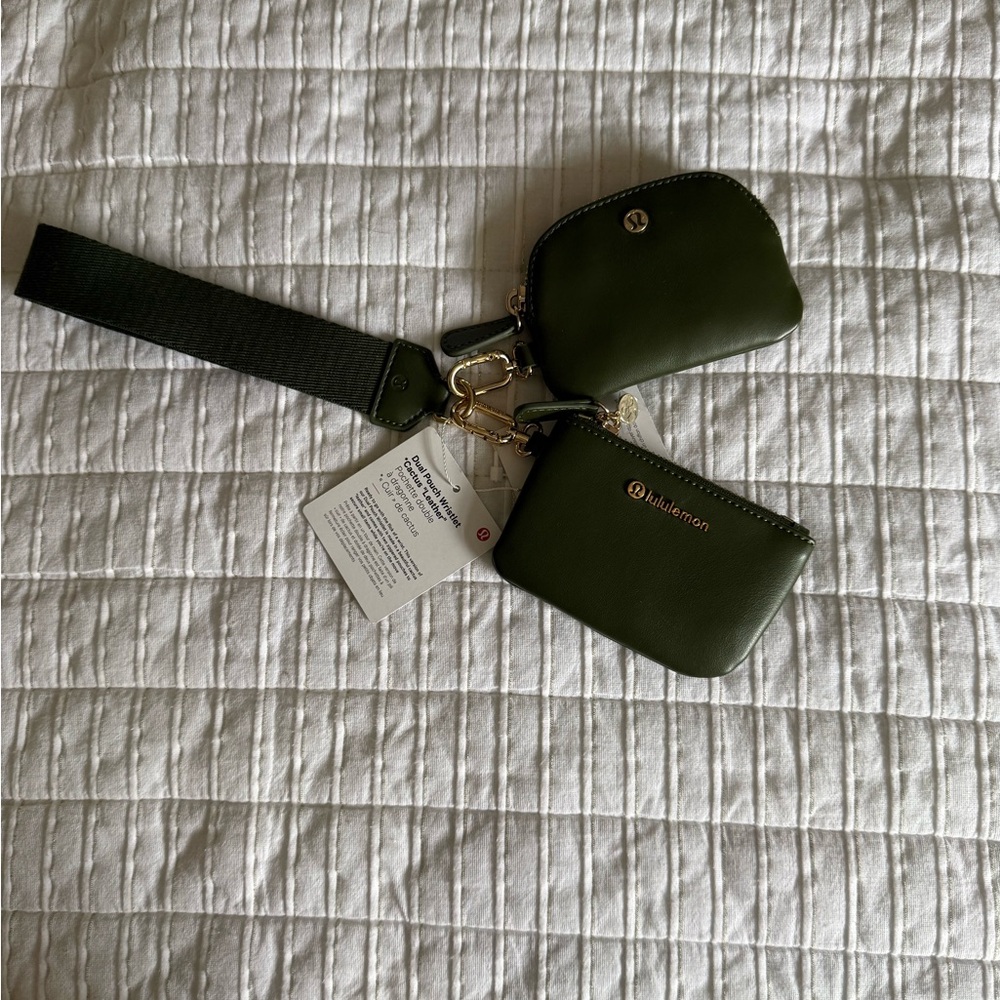 Lululemon Athletica Green Key & Card Holder Set